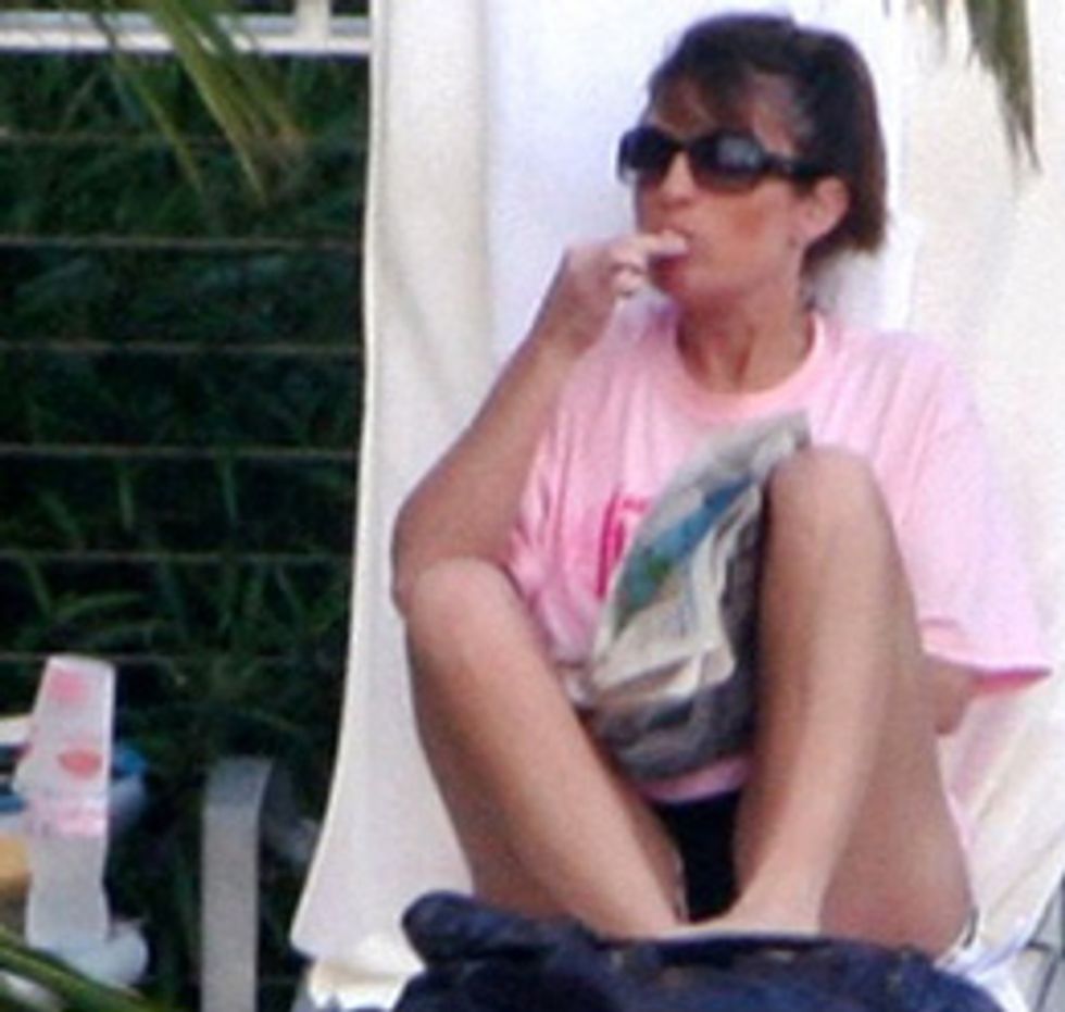 Palin Bombs At Trade Show; Could Her Speech Scam Be Finished?