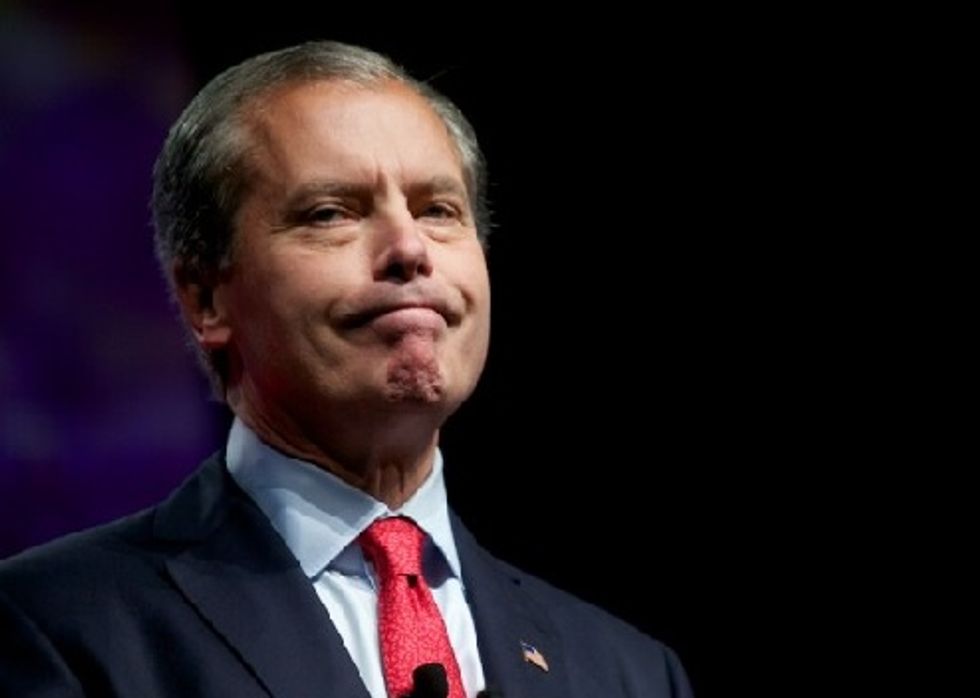 Texas Lt. Gov. David Dewhurst Finds Campaign Issue, Calls For Obama Impeachment