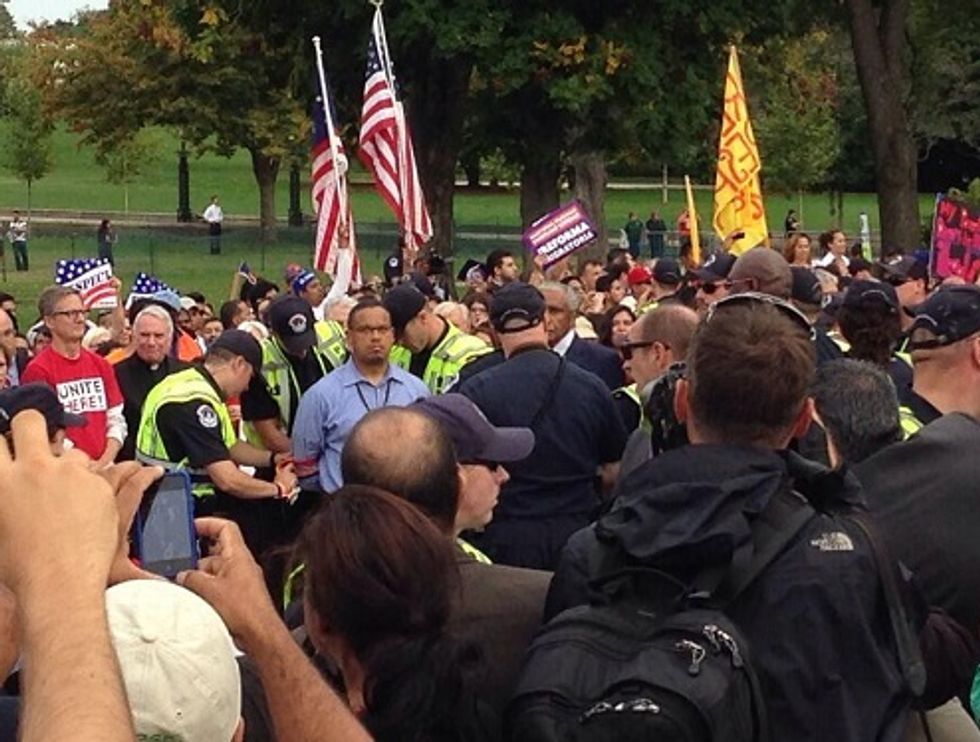 8 Legislators Arrested Protesting For Immigration Reform, Conservatives Outraged First Amendment Not Shut Down Yet