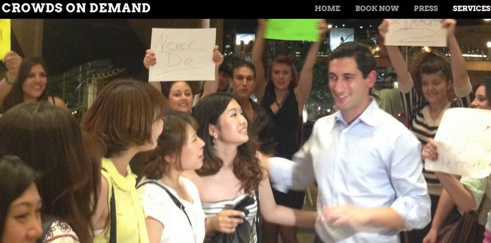NY Post Says Anthony Weiner Faked It. Crowds, At Events, That Is