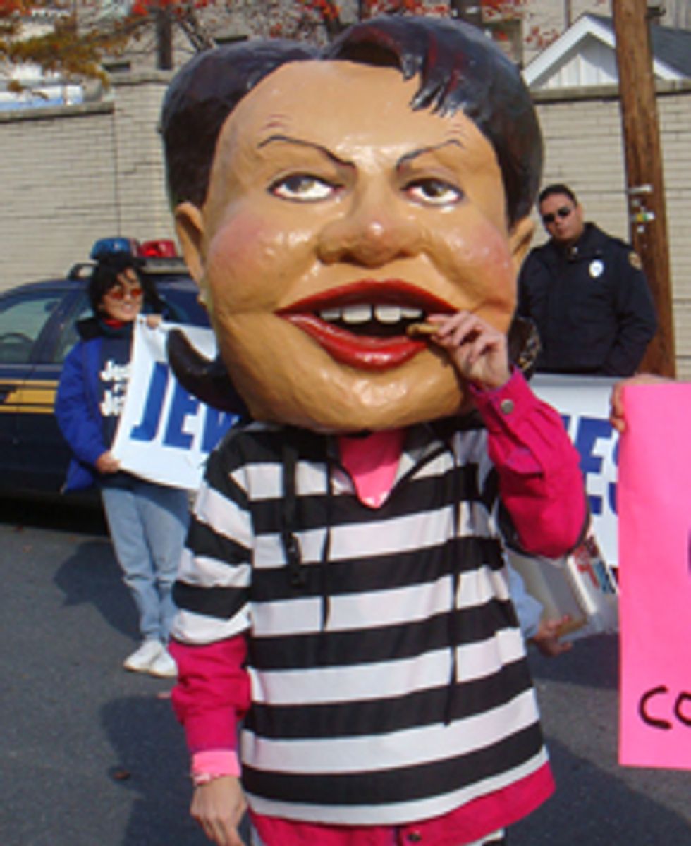 Carly Fiorina Earns Coveted (?) Endorsement From Condi Rice
