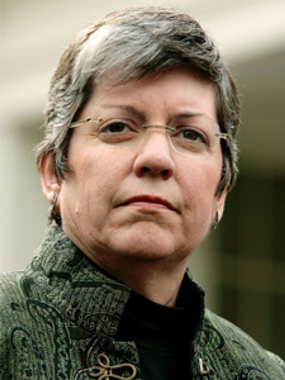 DHS Chief Janet Napolitano Sued For Being A Giant Lezzy, Apparently