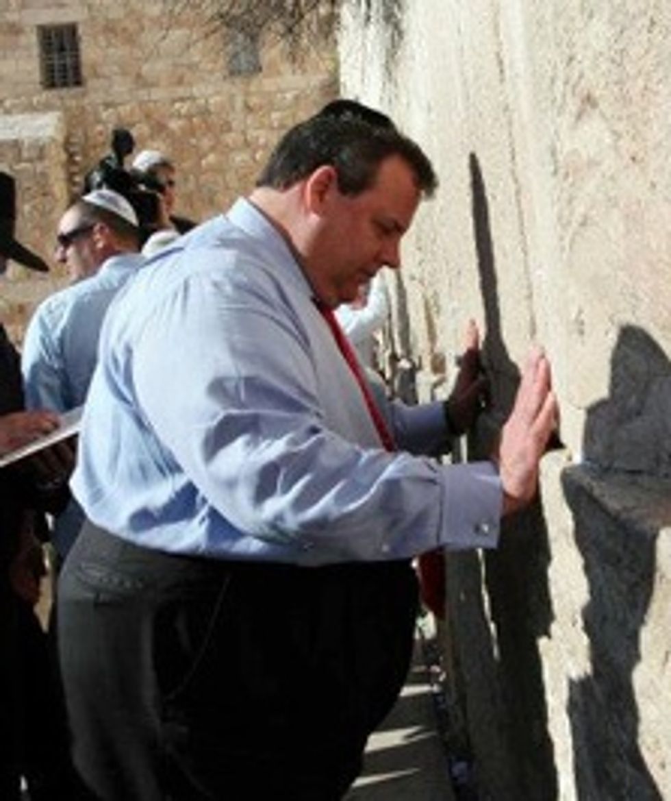 Chris Christie Sends Obamacare Back To Kitchen