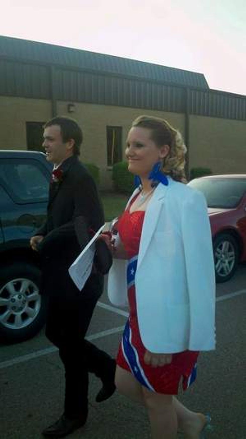 Why Is This Tennessee School Racist Against This Nice Girl's Confederate Flag Dress?
