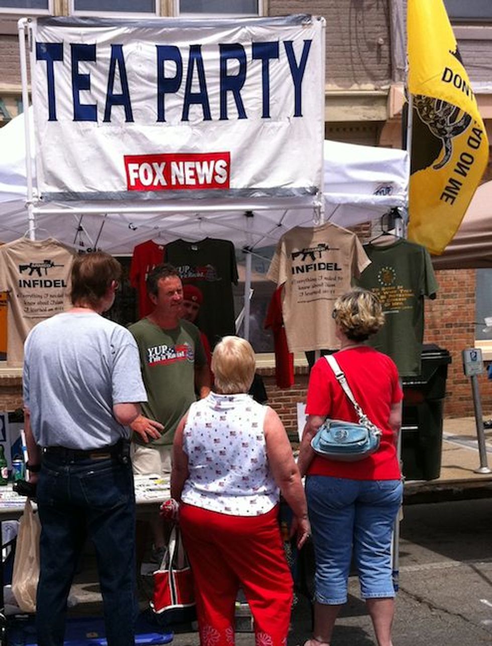Kentucky Tea Party Sells 'Yup, I'm A Racist' Fourth of July T-Shirts