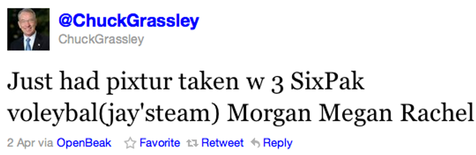 Chuck Grassley Taking 'Pixturs' With '3 SixPak Voleybal'