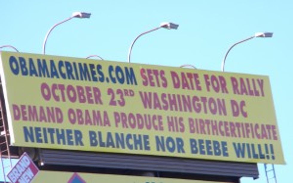 Massive Crowd of 5 Birthers Had a Rally On the Mall This Weekend