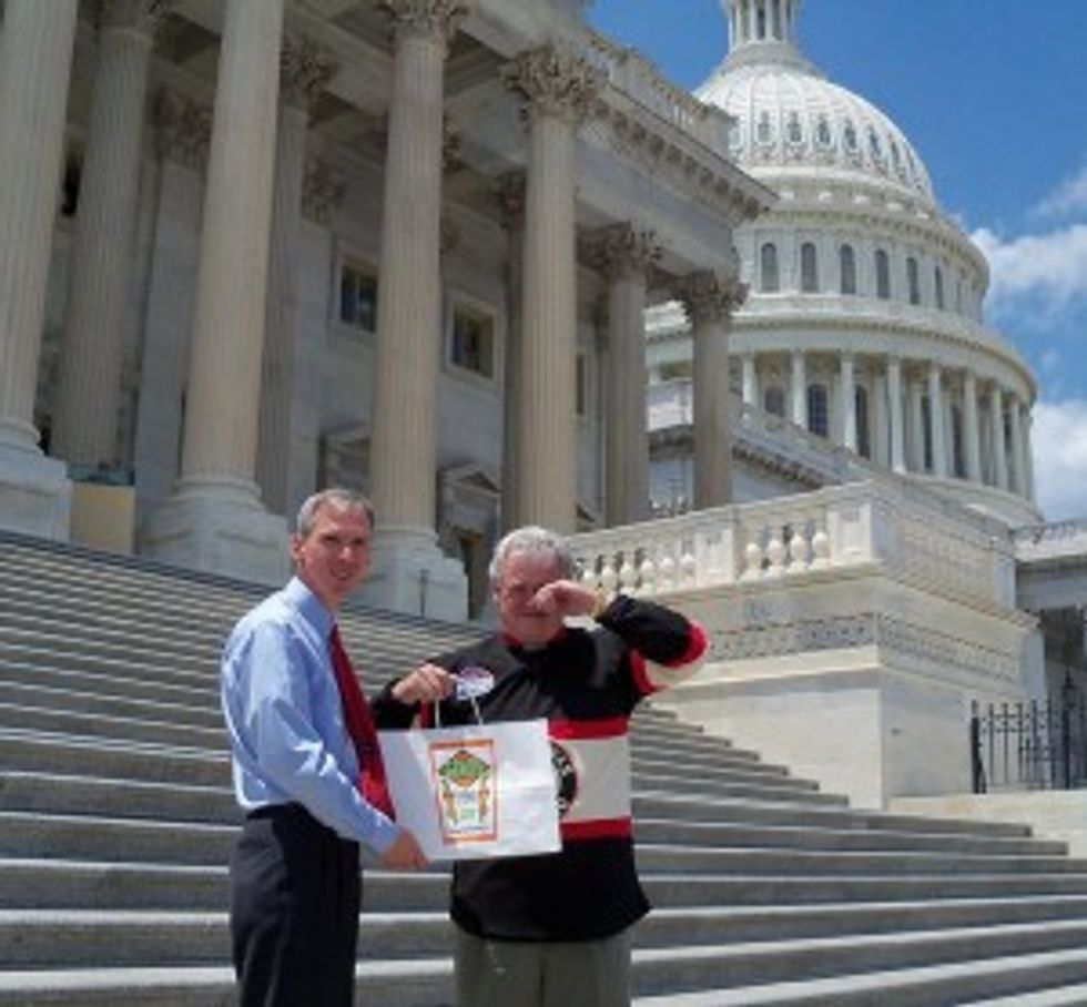 Congressional Hockey Bet Resolved Without Injury