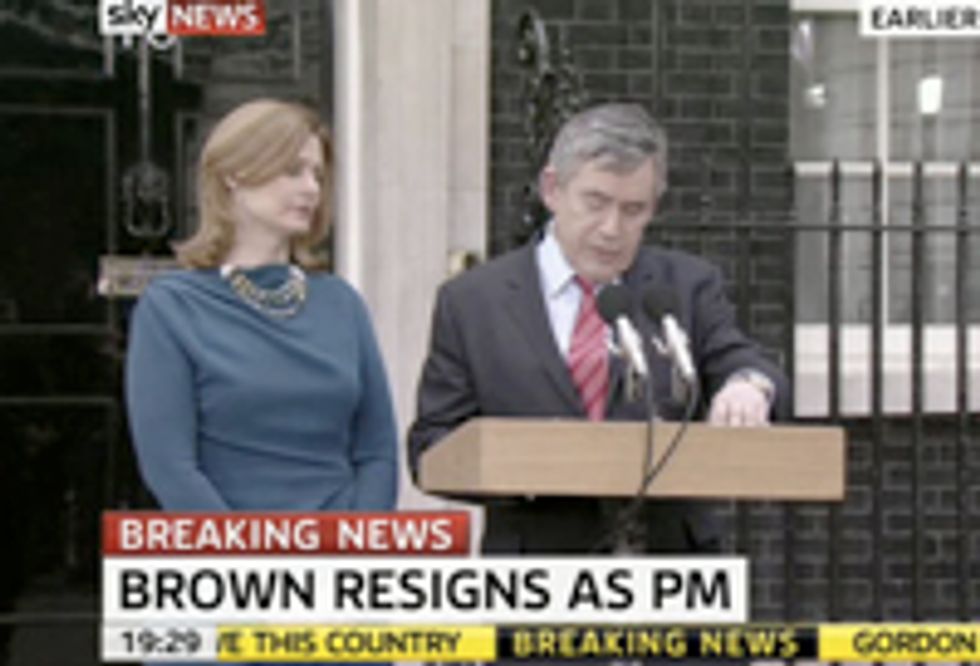 Gordon Brown Going To Queen's House To Resign, David Cameron To Take Over In Tit-Bit?