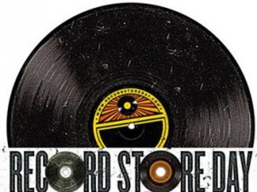 A Weekend For Lovers of the Dead, Records, and Michelle Obama's Vegetables