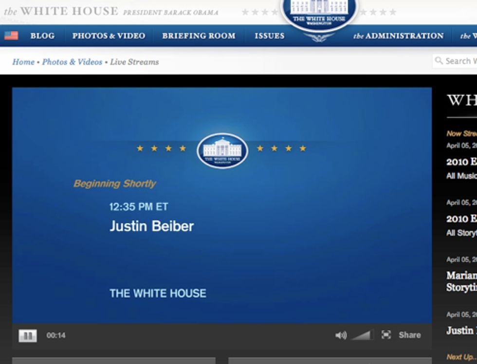 Obama Misspells Twitter Thing 'Justin Bieber'