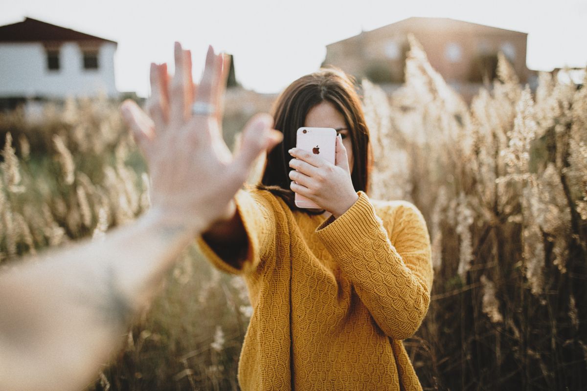 Yes, It's 100% Possible To Meet Your Future Hubby On Insta Or Tinder