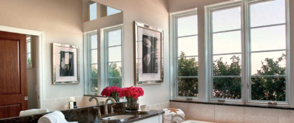 Picture of smart blinds with Pella Insynctive