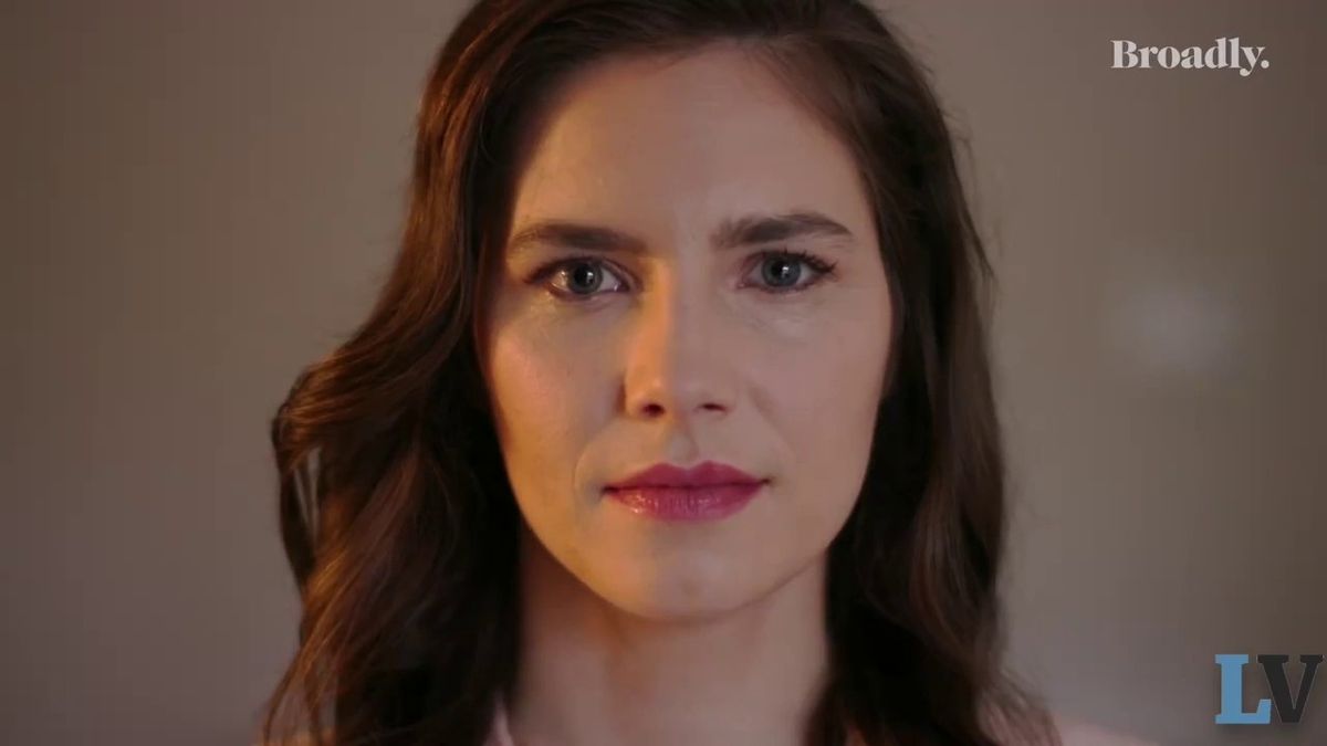 La carriera di Amanda Knox vola: ora parla in tv di donne maltrattate