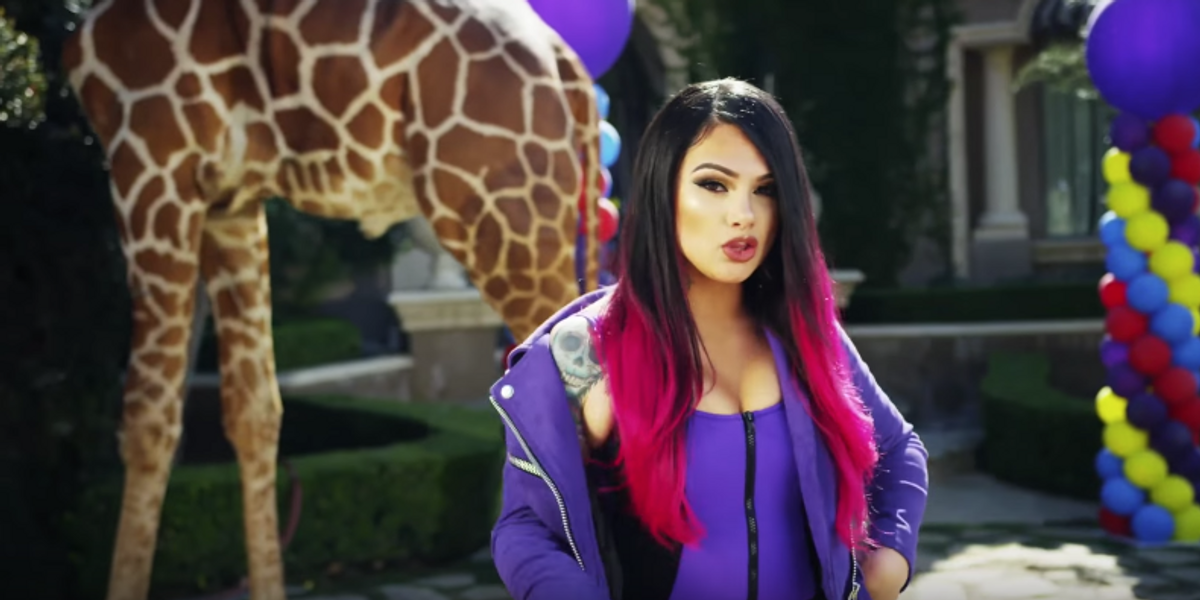 Snow Tha Product and DRAM Party with an Actual Giraffe in 'Myself' Video