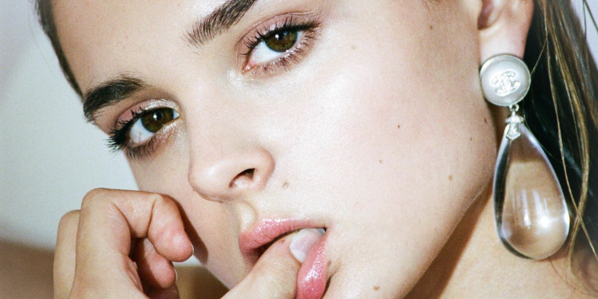 Charlotte Lawrence Is Young And Reckless Paper