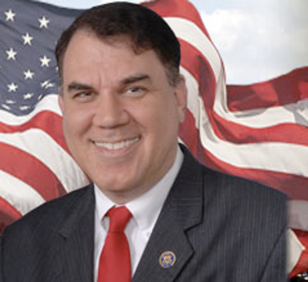 Alan Grayson's "K Street Whore" Apology Is So Much Funnier Than The Actual Insult
