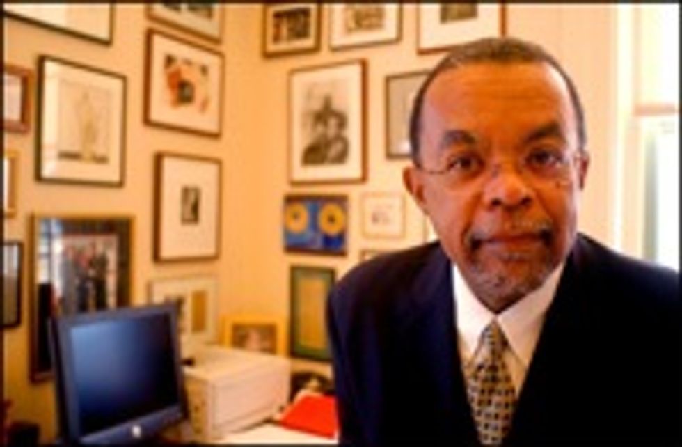 Famous Harvard Intellectual Arrested In Connection With Attempting To Enter His House