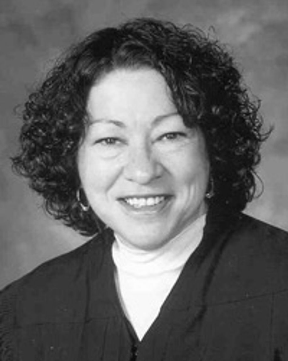 Is Frontrunner Mexican Lady Judge A Dumb? Anonymous Sources Think So!