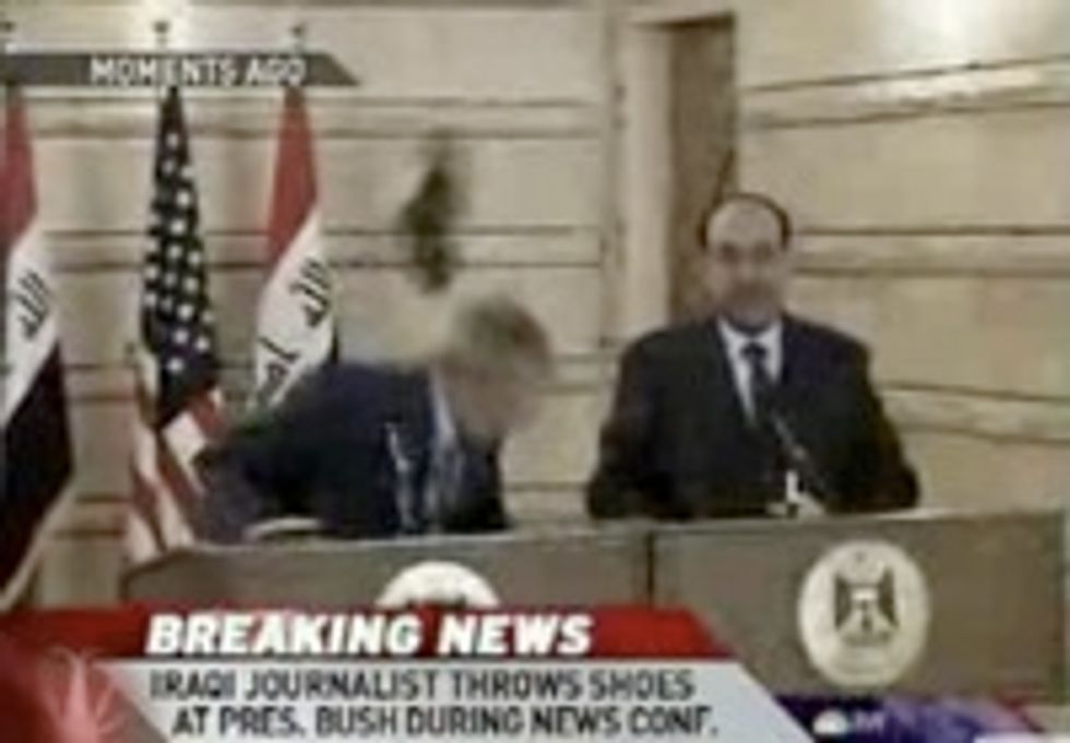 Shoe-Hurling Iraqi Hero's Show Trial Set For December 31