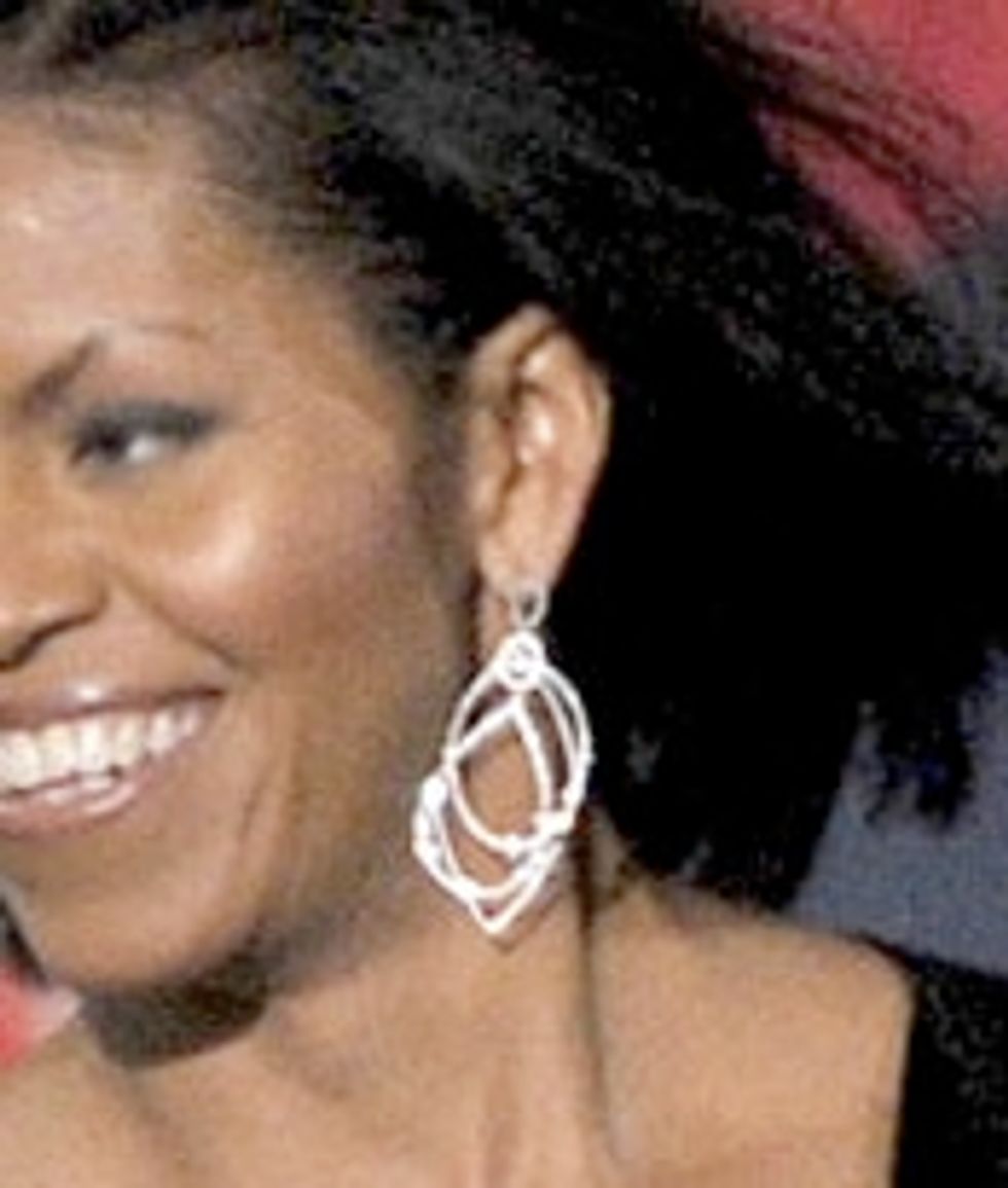 Michelle Obama Wears Expensive Jewelry, Just Like Republicans!