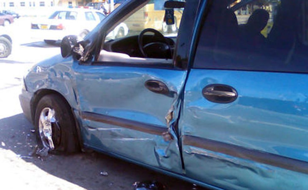Straight Talk Express Demolishes Minivan In Florida