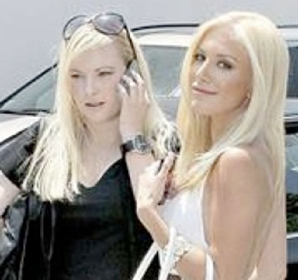 Meghan McCain Ignored by Hollywood Paparazzi