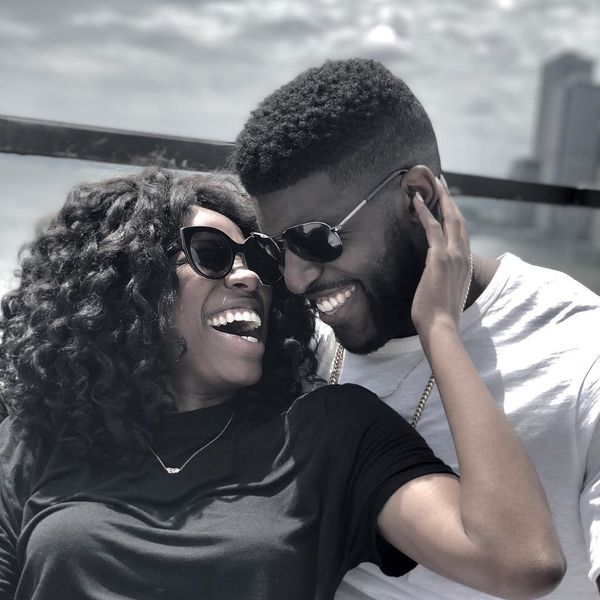 Yvonne Orji & 4 Ways To Know When To Make It Instagram Official
