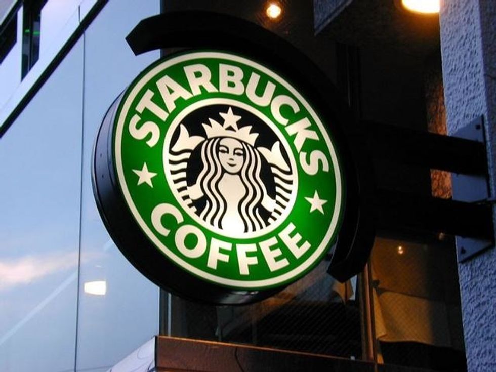 5 starbucks drinks that a coffee lover cannot live without.