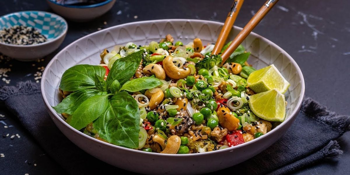 Easy Vegetable Fried Rice Recipe (With Cashews)