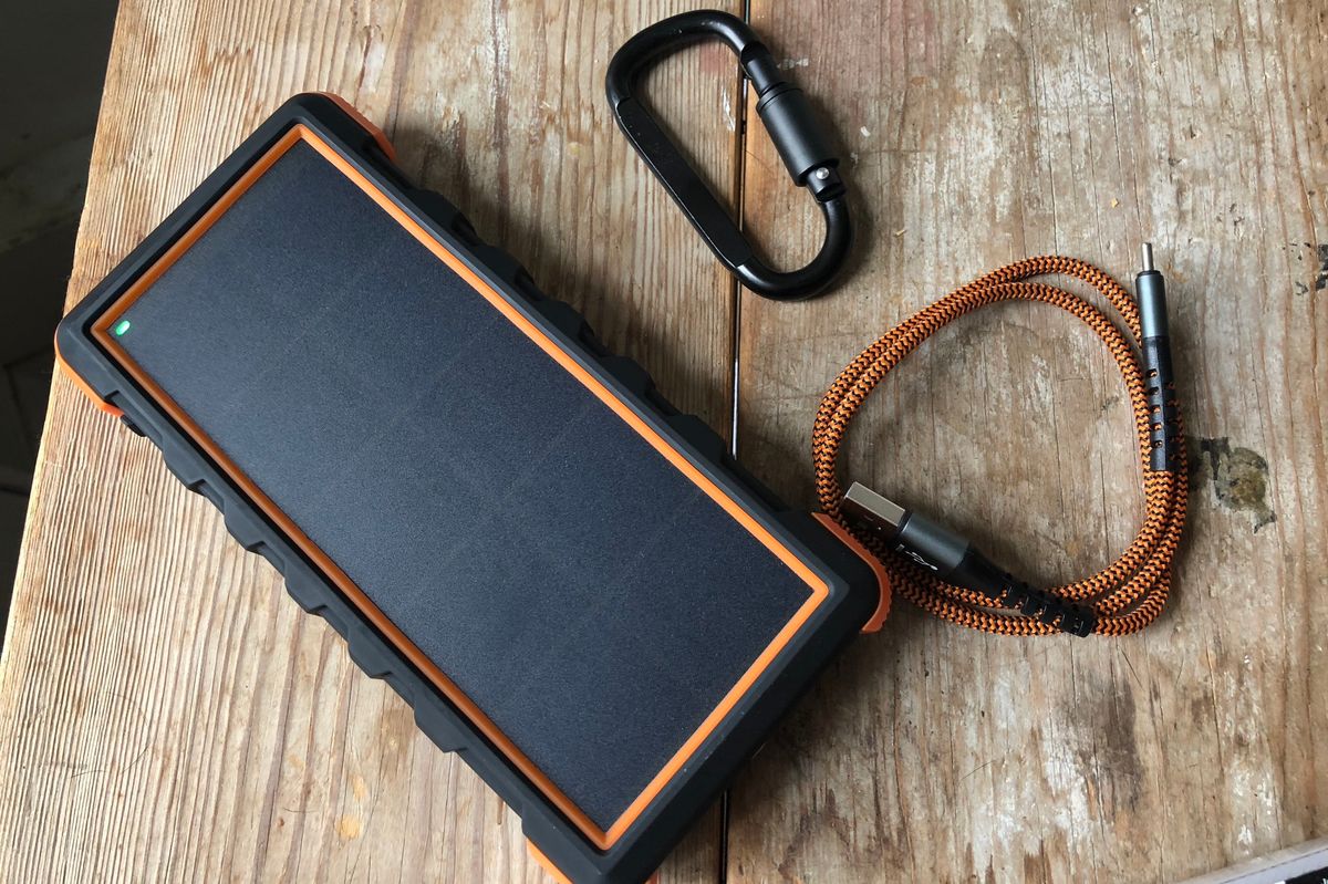ToughTested Big Foot solar power bank