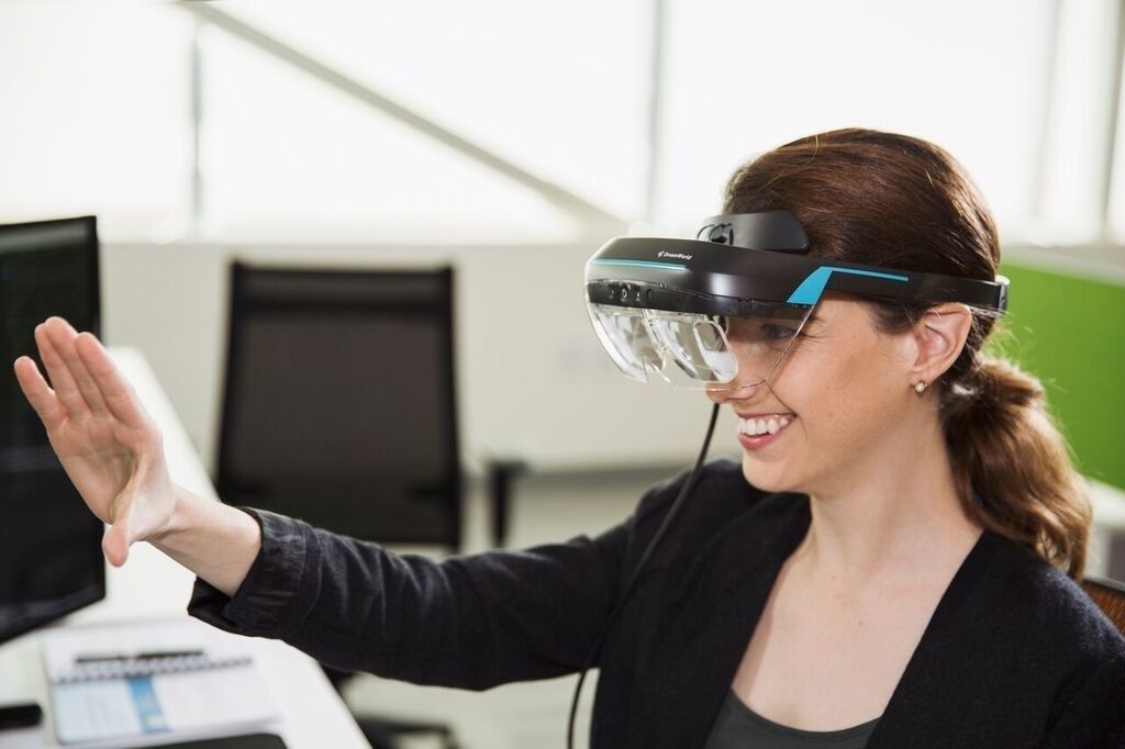 Watch out, HoloLens? Startup DreamWorld launches $399 AR headset
