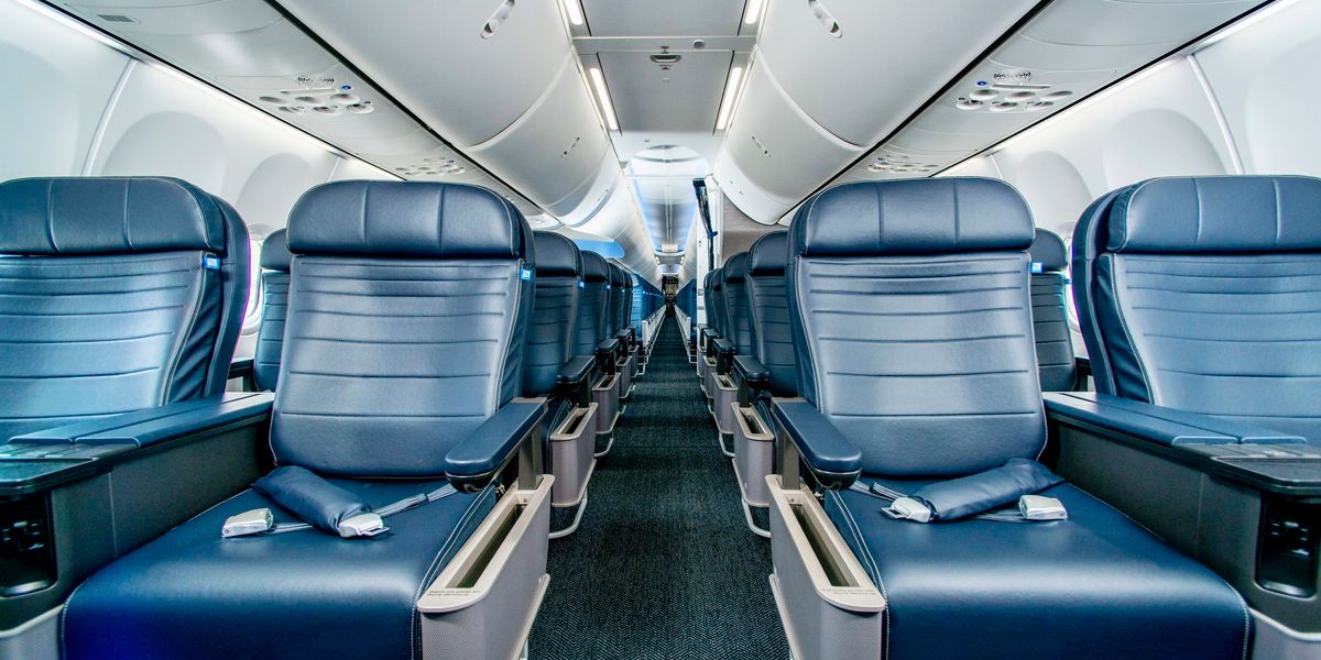 737 Max 9 Interior United Hub
