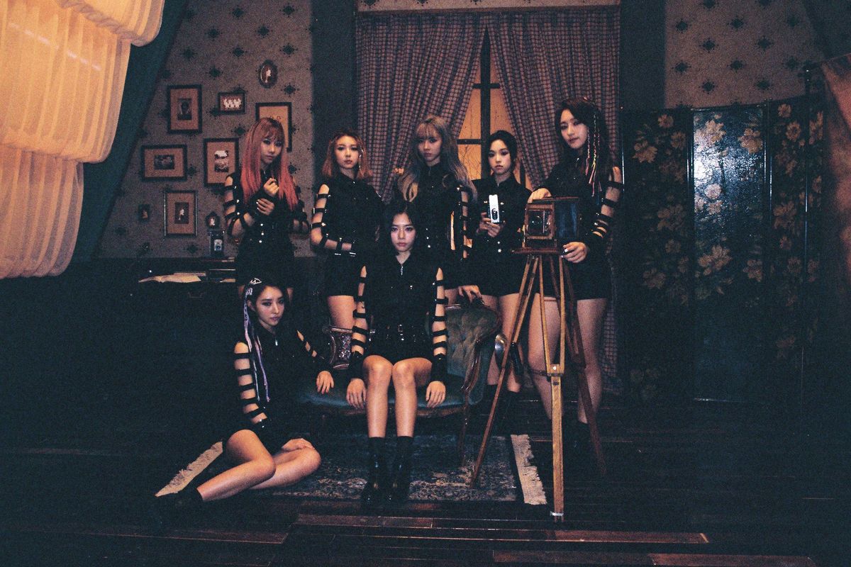 Meet Dreamcatcher K Pop S Most Horrifying Girl Group Paper Meet Dreamcatcher K Pop S Most Horrifying Girl Group Paper