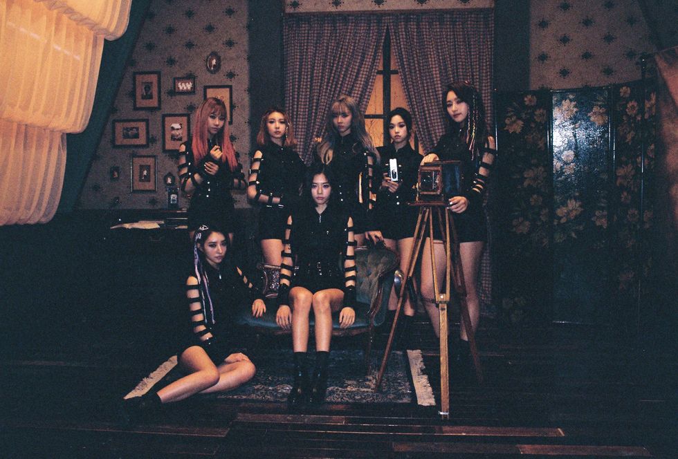 Meet Dreamcatcher K Pop S Most Horrifying Girl Group Paper