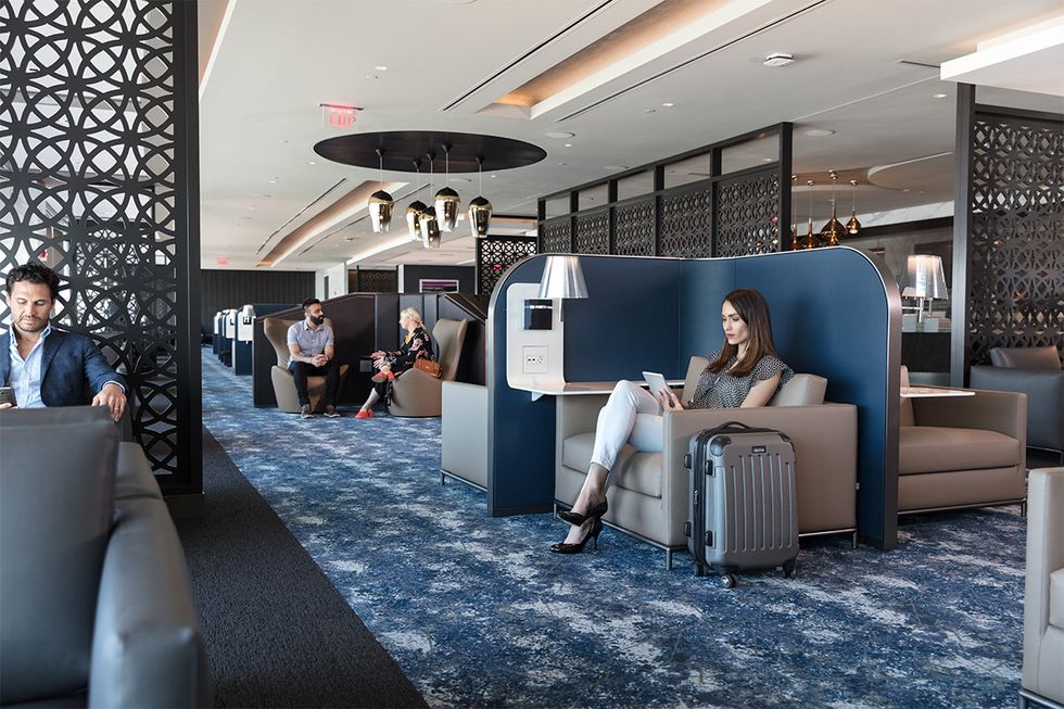 Ewr Welcomes New United Polaris Lounge United Hub