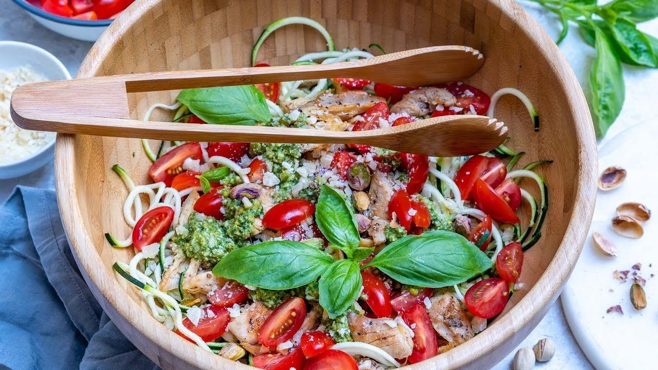 Healthy Pesto Chicken Zoodles