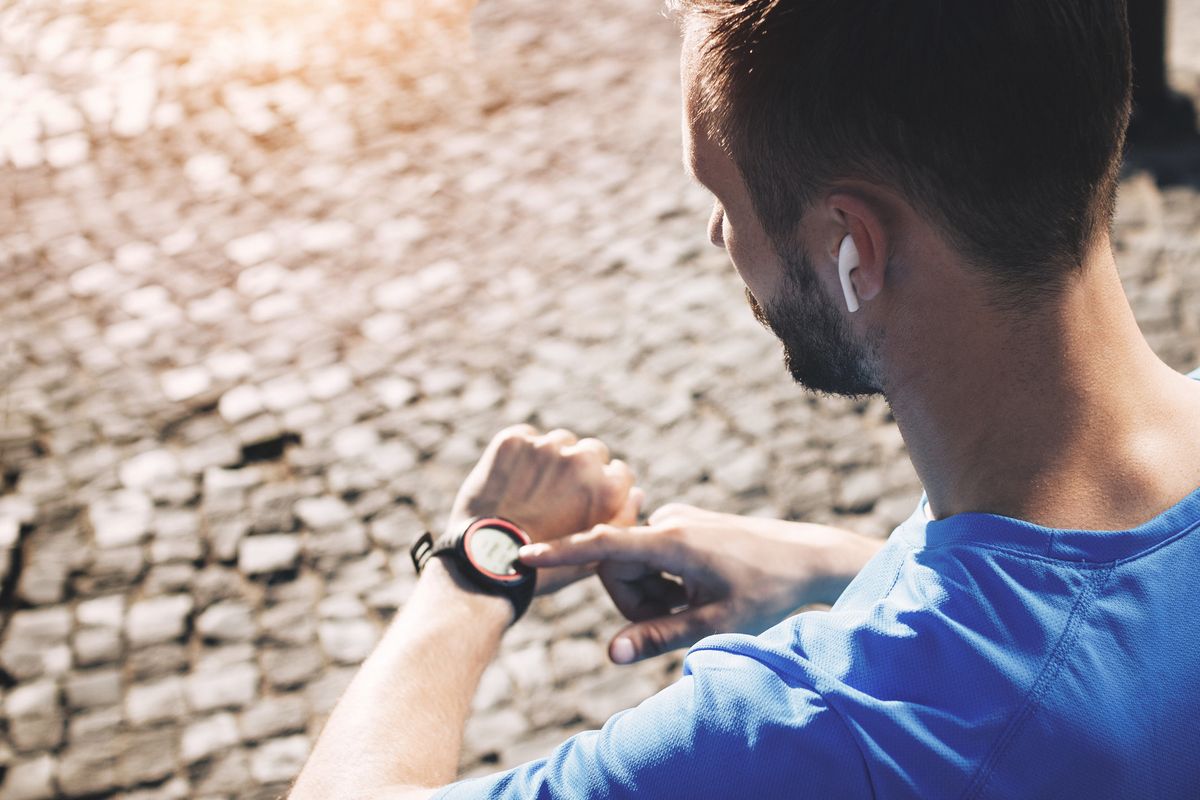 Huawei has an ingenious plan to stop you losing your earphones