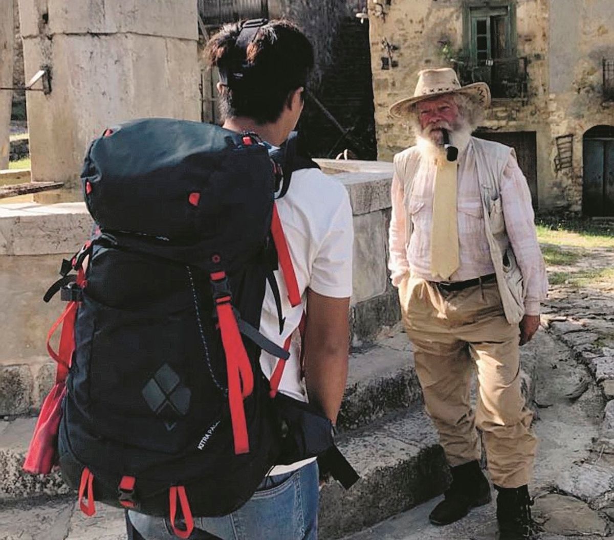 «Io, unico abitante del paese fantasma, vivo solo ma chiudo la porta a chiave»