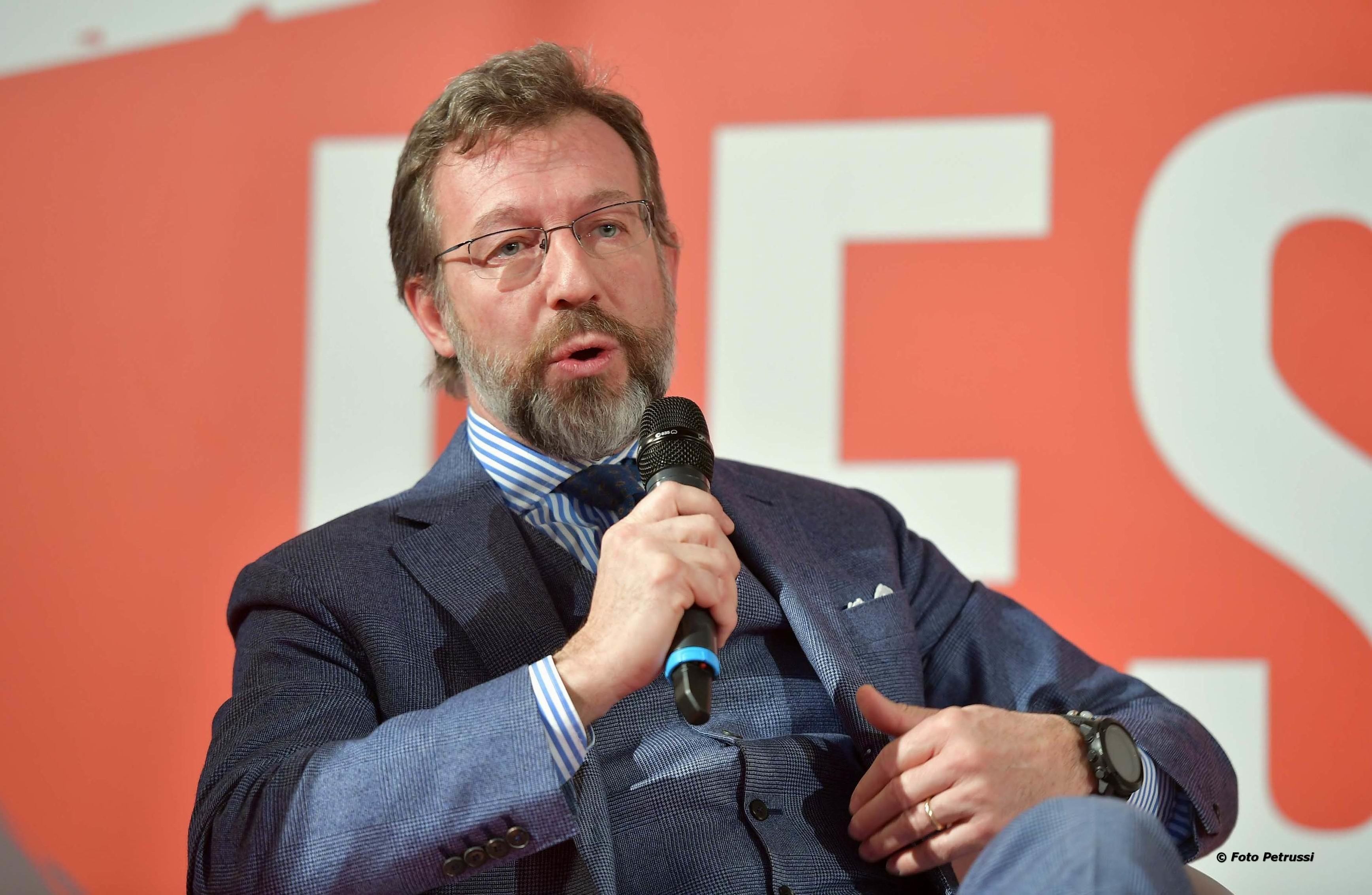 «Non esiste una lobby delle armi in Italia, Salvini difende solo le nostre aziende»