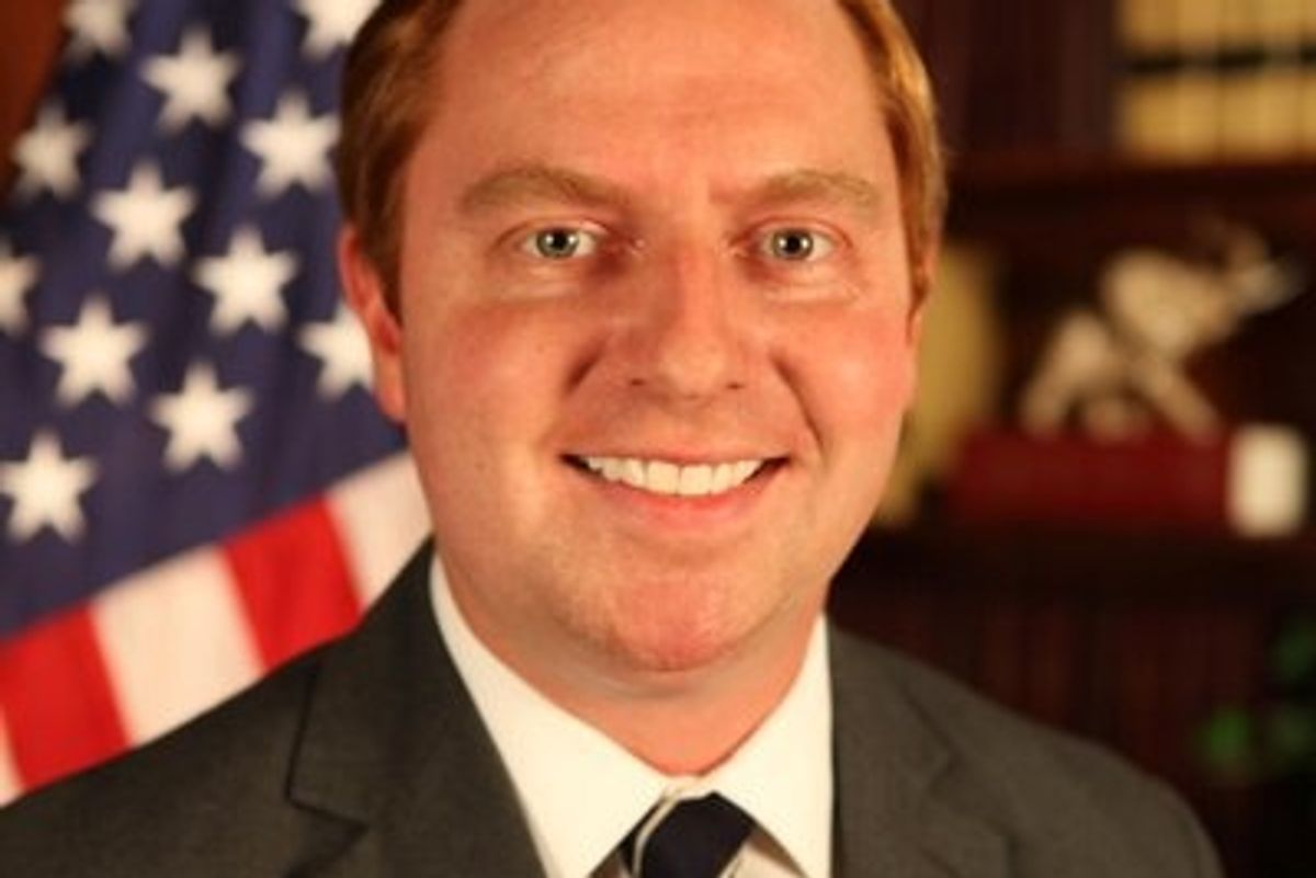 Airlines Invite DHS Spox Tyler Houlton To Fly The Friendly GO FUCK YOURSELF