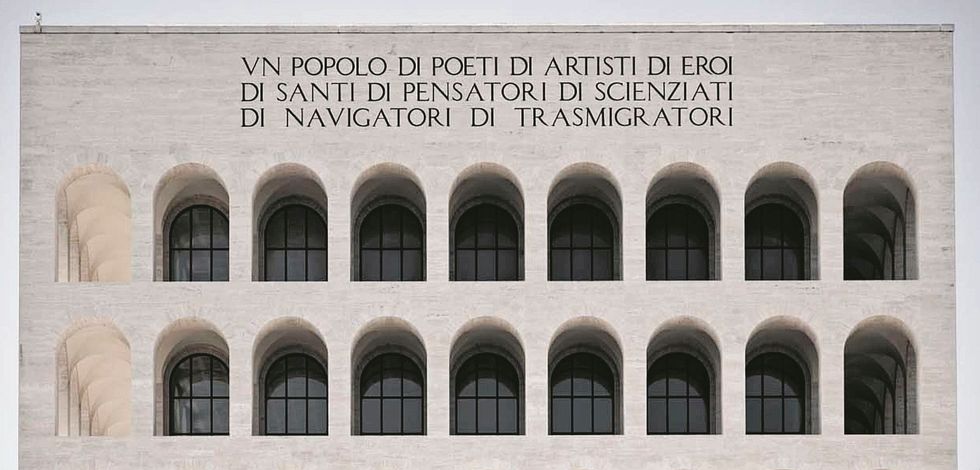 Dante e Augusto con la camicia nera. Così il fascismo cercava precursori