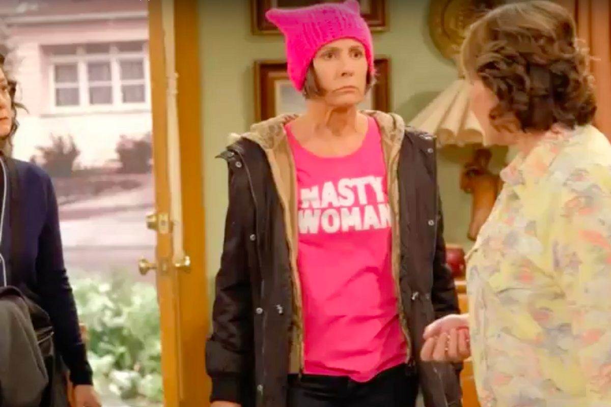 'Roseanne' Returns Without Roseanne But Just As Unfunny