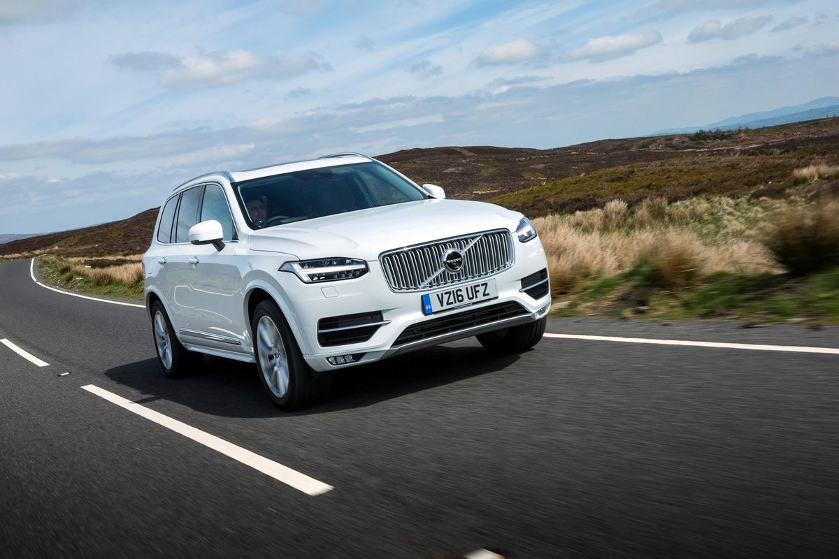 Volvo to let drivers 'eat, sleep...do whatever' by 2021 - with a caveat