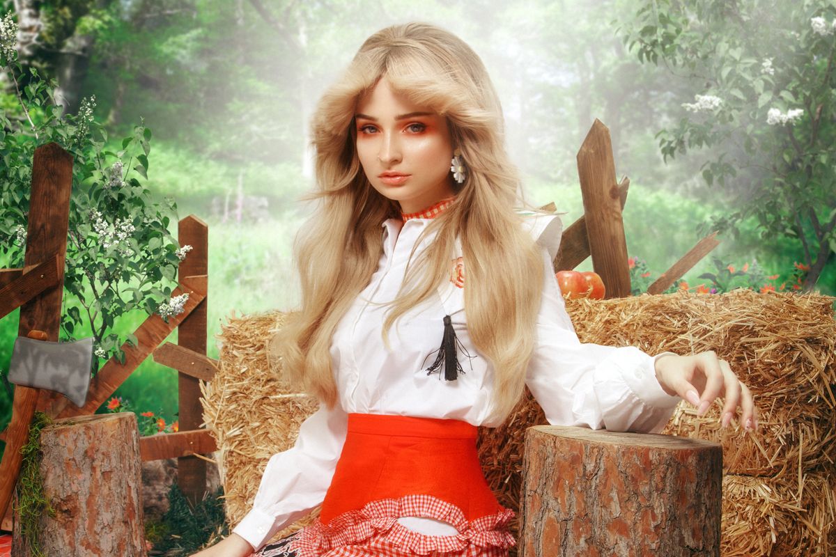 Paris Hilton Interviews Kim Petras