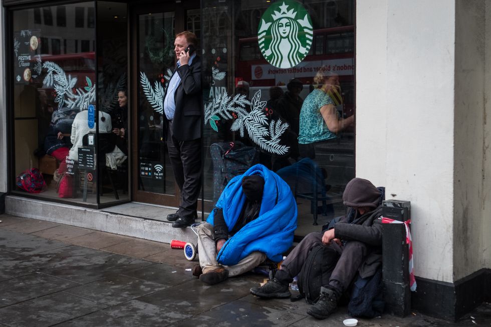 Starbucks Unveils New Policies And Closes 8000 St