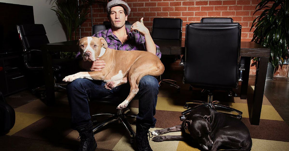 Is There Anything Cuter Than This 'Walking Dead' Star And His Rescue Pit Bulls?