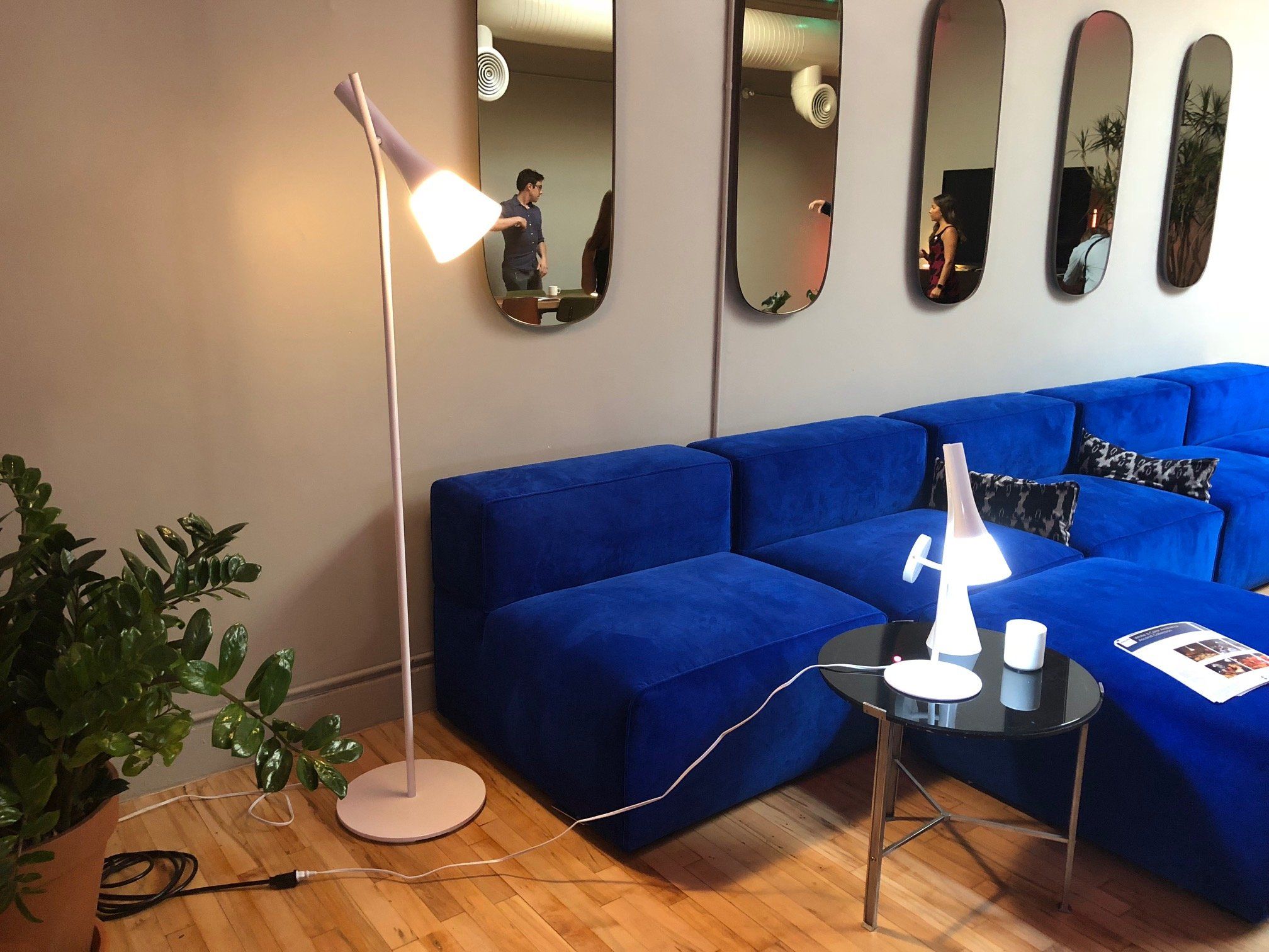 floor lamp hue