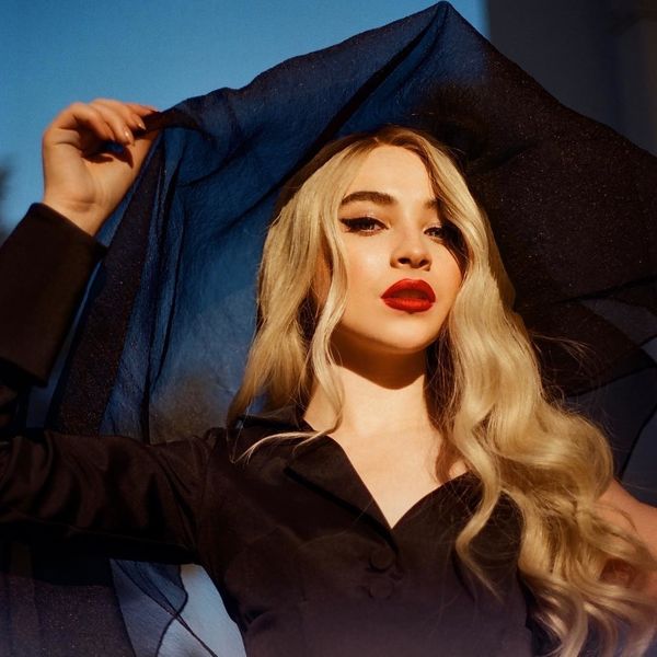 Sabrina Carpenter Turns Men to Stone in 'Almost Love'