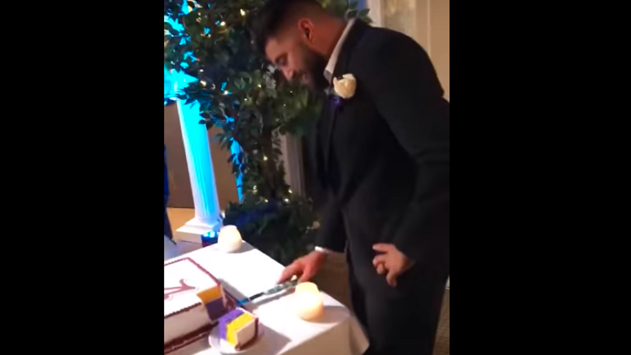 An Alabama fan's groom's cake was ruined by his LSU loving bride